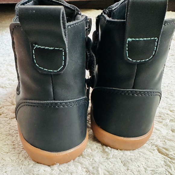 Ten Little Chelsea Boots - Picture 3 of 11